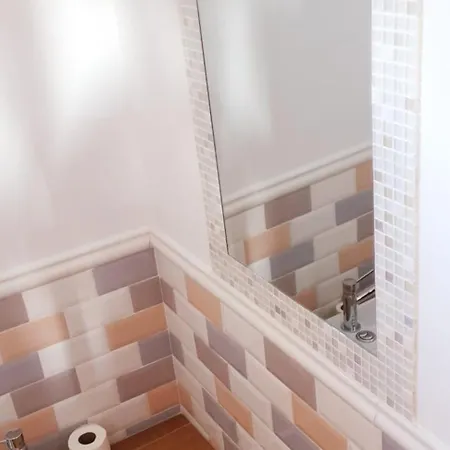 Les Darons Du Mont-saint-michel 14 People