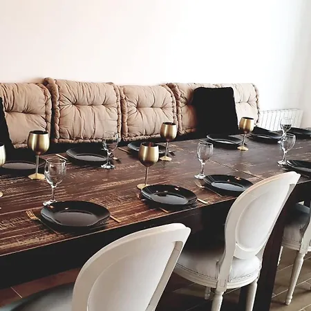 Les Darons Du Mont-saint-michel 14 People Feriehus Pontorson