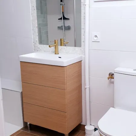 Les Darons Du Mont-saint-michel 14 People